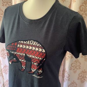 Eddie Bauer grizzly bear T-shirt M